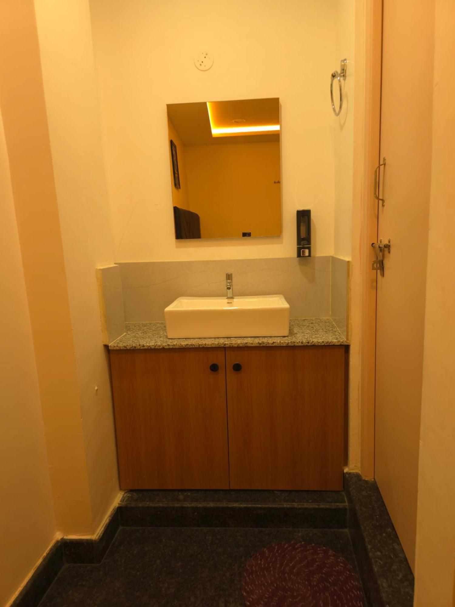 מלון Tiruvannāmalai Shreem Sesha Sai Residency מראה חיצוני תמונה